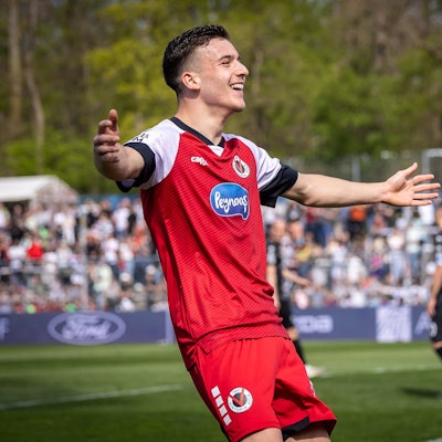 3. Liga: FC Viktoria Köln - SpVgg Unterhaching, 05.04.2025 Jubel zum 3:1 durch Said El Mala FC Viktoria Köln, 22  Köln, 5.04.2025, 31. Spieltag der 3. Fußball-Liga, FC Viktoria Köln - SpVgg Unterhaching im Sportpark Hoehenberg in Köln. Die DFL-Bestimmungen verbieten die Verwendung von Fotografien als Bildsequenzen und / oder Quasi-Videos. *** 3 Liga FC Viktoria Köln SpVgg Unterhaching, 05 04 2025 Cheering for 3 1 by Said El Mala FC Viktoria Köln, 22 Köln, 5 04 2025, 31 Matchday of the 3 Football League, FC Viktoria Köln SpVgg Unterhaching at Sportpark Hoehenberg in Cologne The DFL regulations prohibit the use of photographs as image sequences and or quasi videos Copyright: xBEAUTIFULxSPORTS/LeahxKohringx