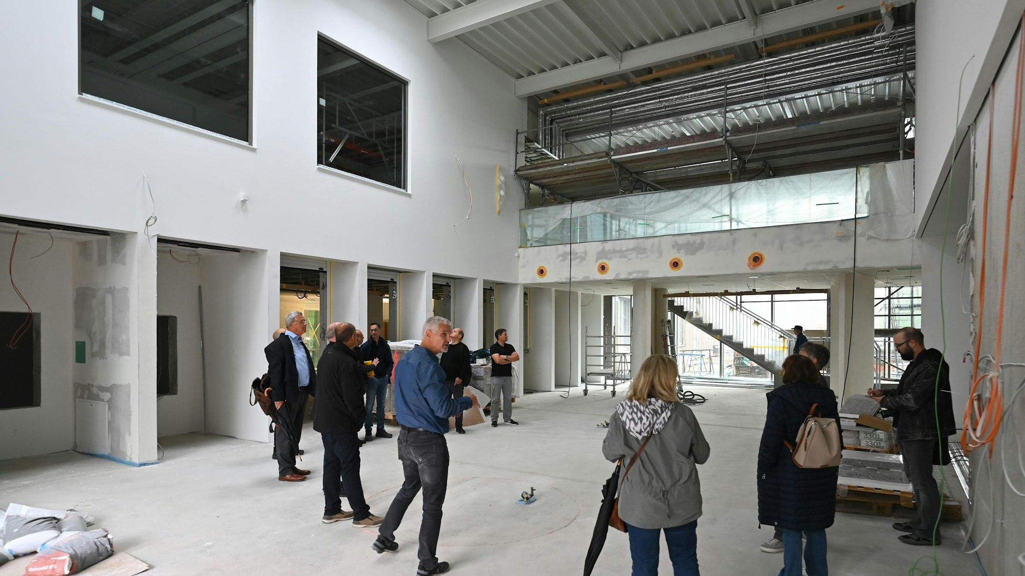 Blick in die künftige Eingangshalle des neuen Straßenverkejrsamts.