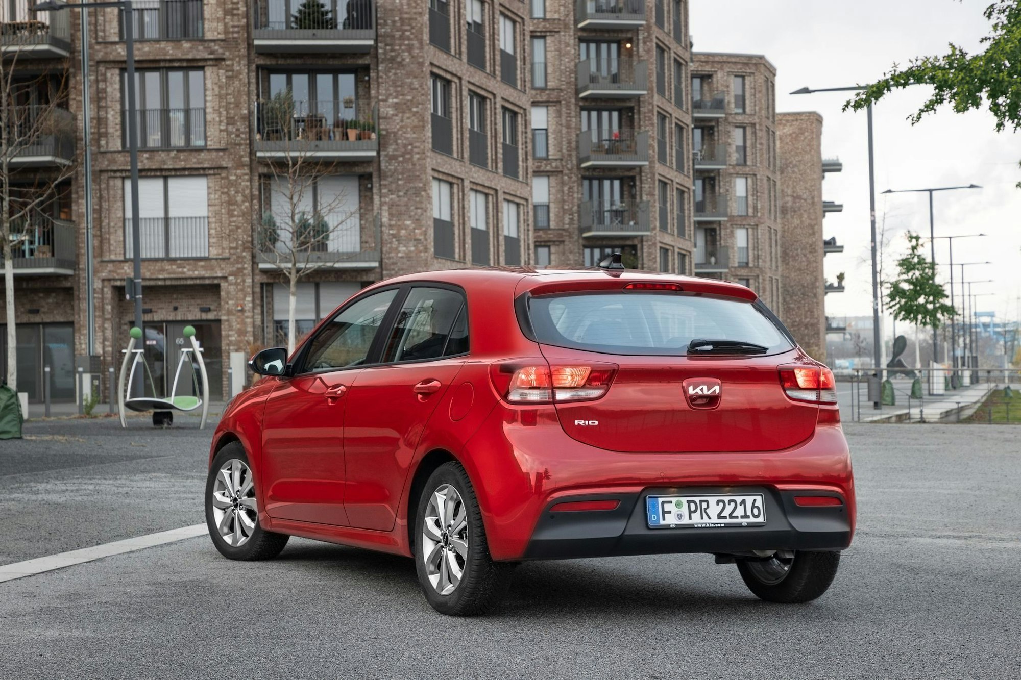 Trotz aller Individualität beim Geschmack: Es lehnt sich nicht zu weit aus dem Fenster, wer den Kia Rio einen attraktiven Kleinwagen nennt.