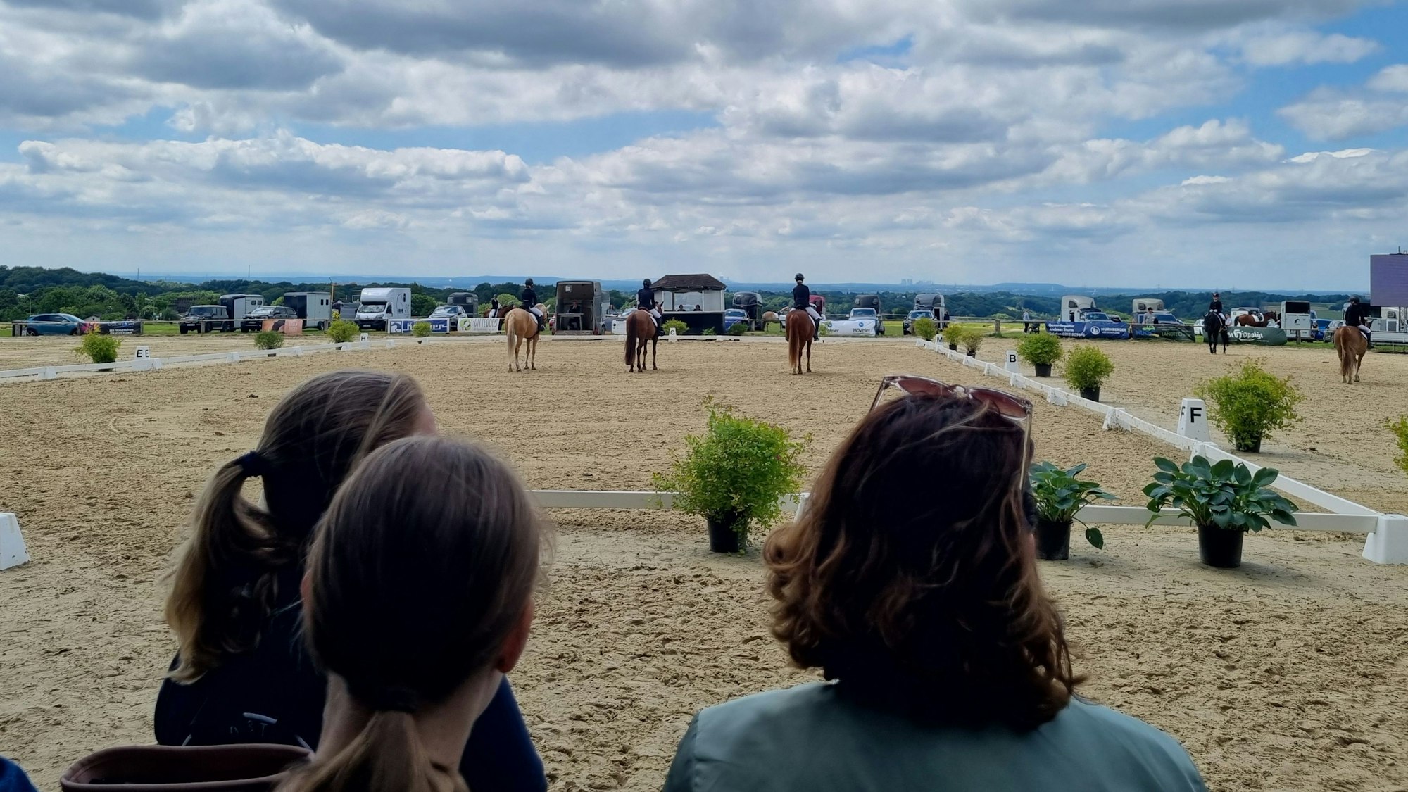 Blick auf den Reitplatz in Burscheid