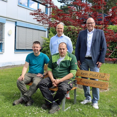 Freuen sich auf die Zusammenarbeit (v.l.): Florian Hogrebe, Betriebsleiter SHO, Ulrich Pflitsch, Vorsitzender Lebenspfade, Christian Cahsella und Jens Kämper, Geschäftsführer SHO.