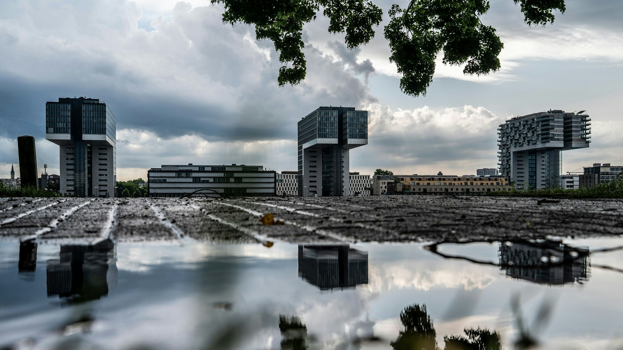31.05.2025, Köln: Das Frühlingswetter bringt Gewitter mit sich.  Foto: Uwe Weiser