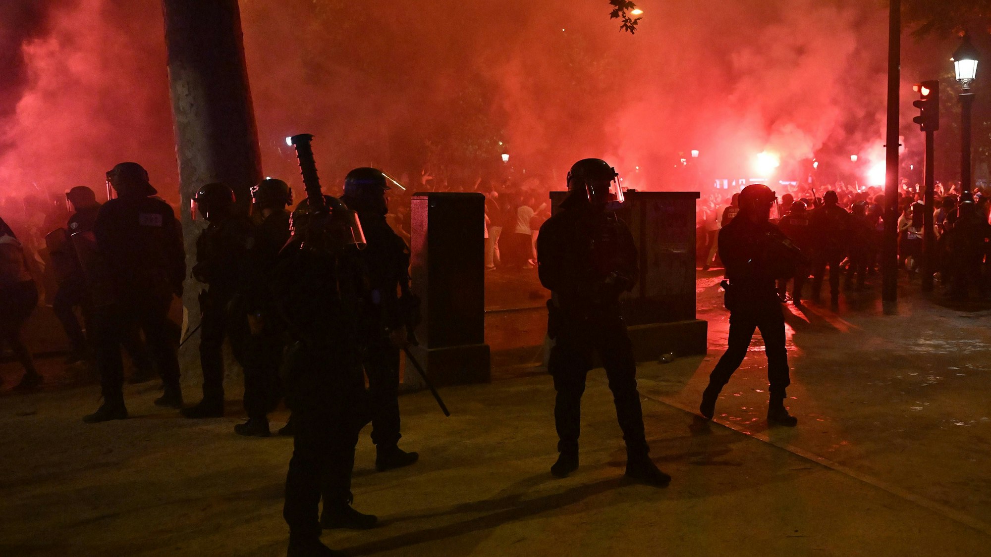 In der Pariser Innenstadt kam es zu schweren Ausschreitungen.