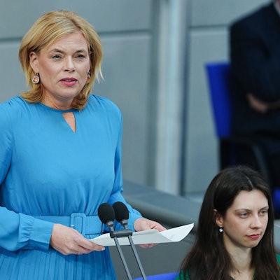 ARCHIV - 14.05.2025, Berlin: Bundestagspräsidentin Julia Klöckner (CDU) spricht im Plenarsaal des Bundestages. (zu dpa: «Bundestag an Grüne: Hausausweis für Nietzard überdenken») Foto: Kay Nietfeld/dpa +++ dpa-Bildfunk +++