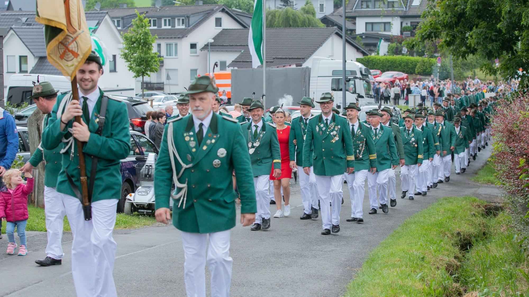 Das Schützenwesen hat in der Helling immer noch eine ganz besondere Bedeutung, das zeigt sich nicht nur beim Festzug.