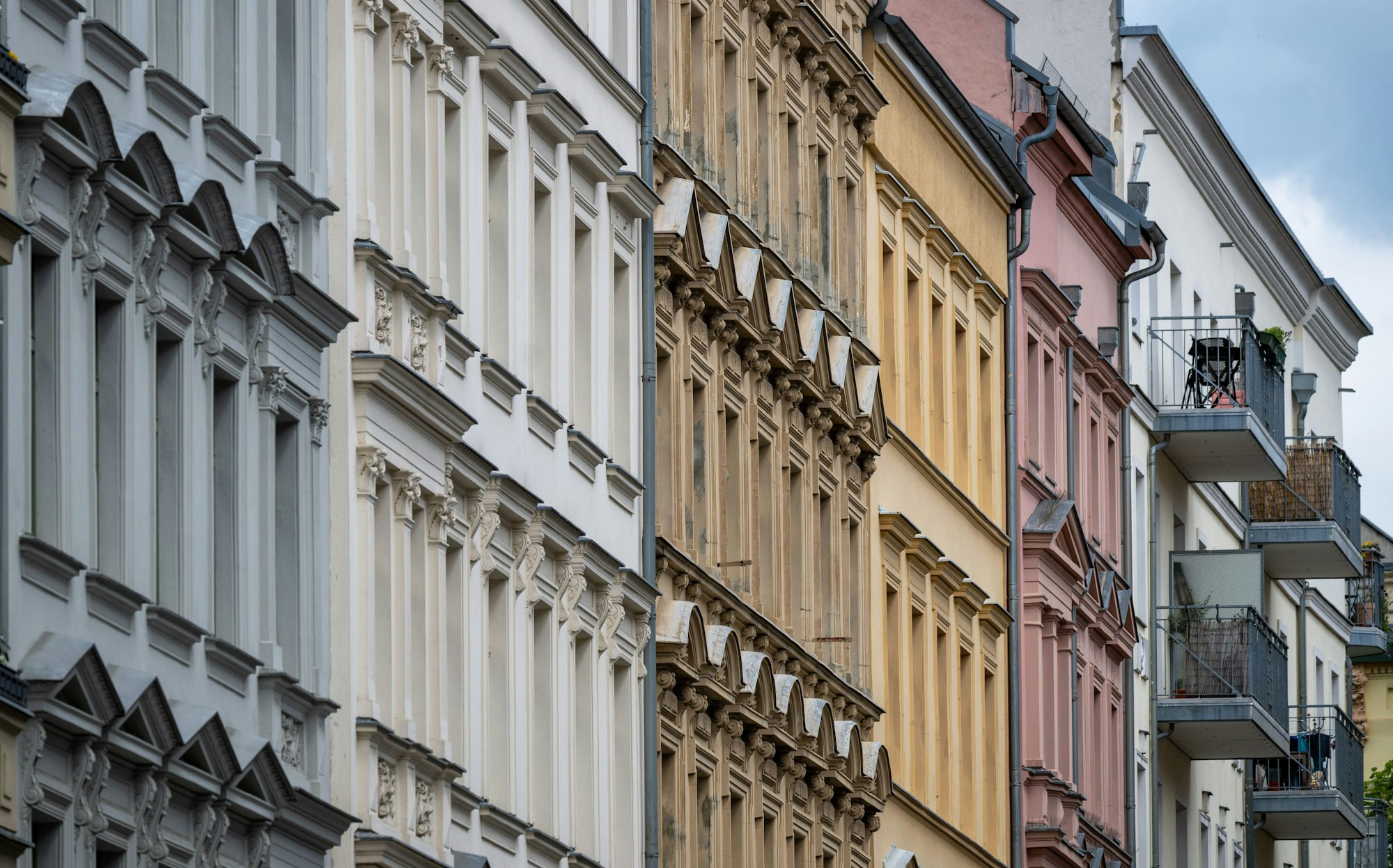 Leicht gesunkene Wohnungspreise und steigende Mieten, machen das Kaufen wieder attraktiver.