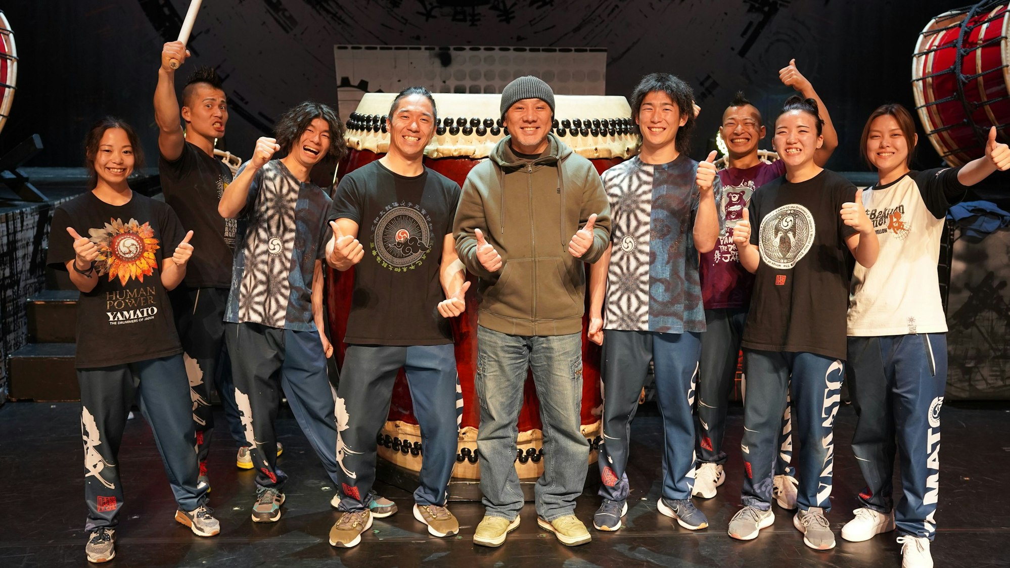 Das Gastspiel in der Kölner Philharmonie ist für die Yamato-Trommler ein Highlight. Künstlerischer Leiter des Ensembles ist Masa Ogawa (Mitte).