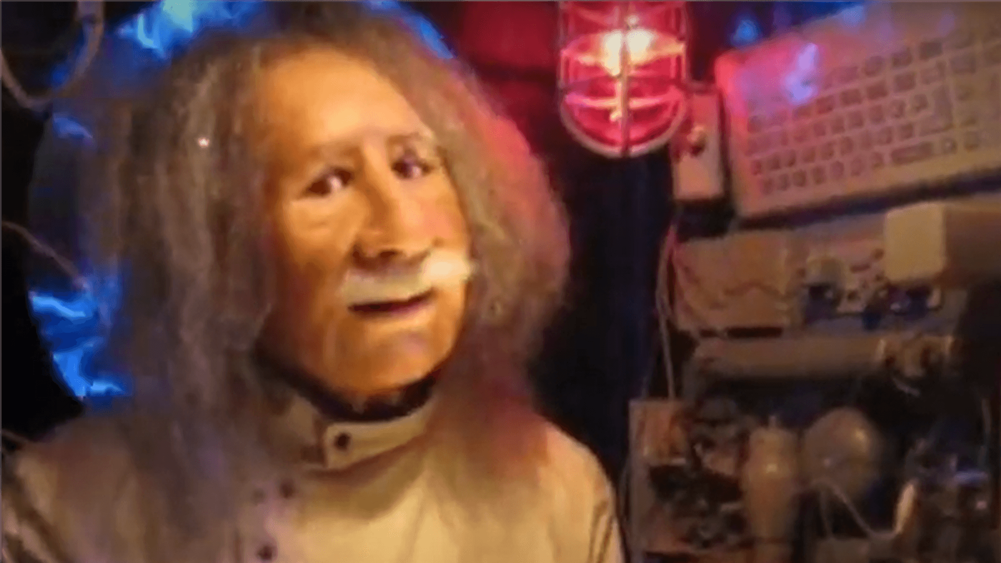 Der Fluchbrecher mit Einstein-Look: Die Puppe Ulf im Phantasialand.