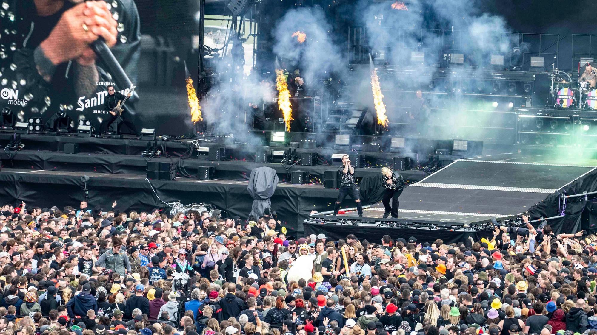 06.06.2025 Rock am Ring ist auf dem Nürburgring in seinen 40. Geburtstag gestartet. Mehr als 100 Acts stehen in den kommenden drei Tagen auf der Bühnen.