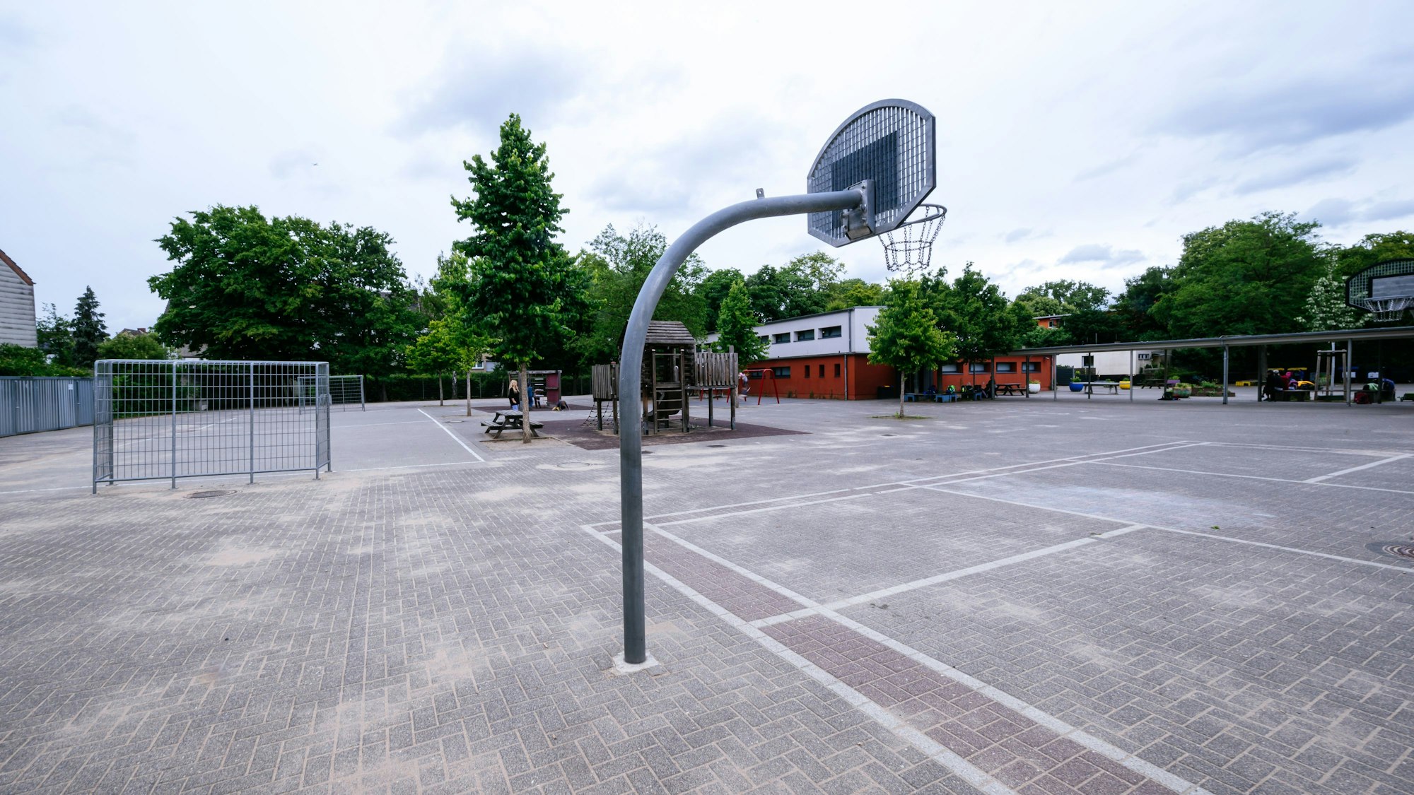 Der Schulhof der Gemeinschaftsgrundschule Nesselrodestraße.