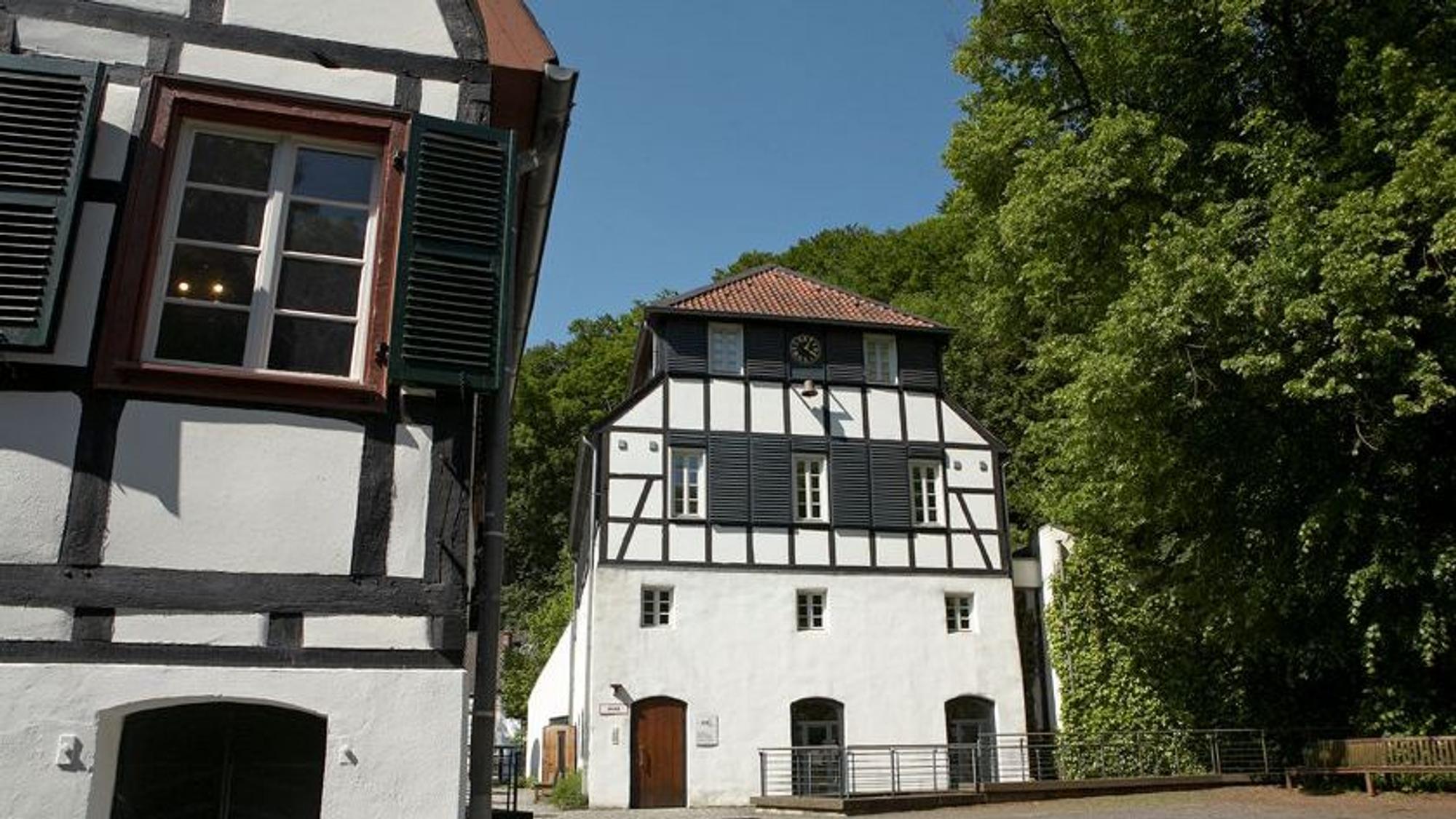 Papiermühle Alte Dombach in Bergisch Gladbach