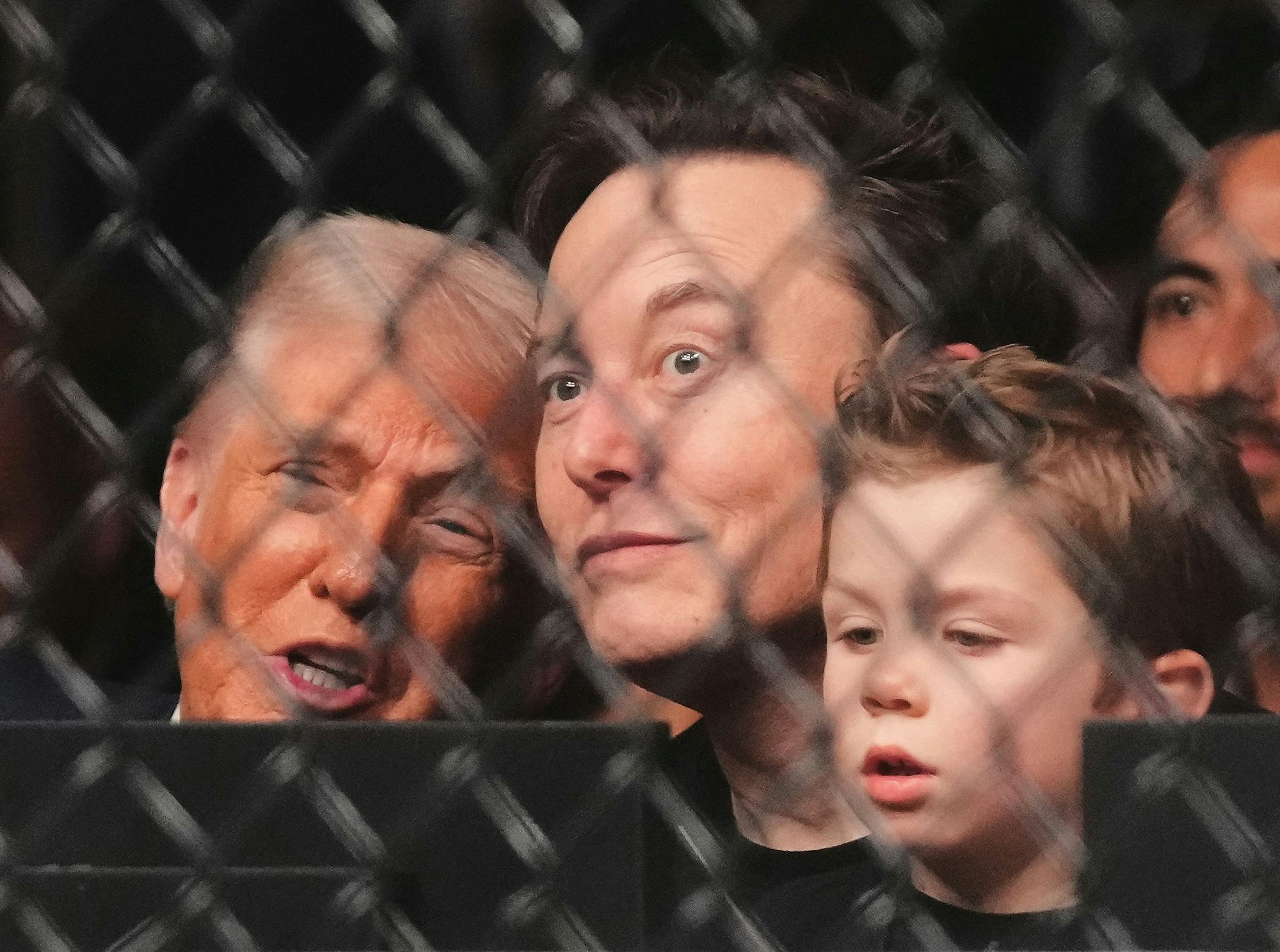 Noch im April zeigten sich Musk und Trump zusammen bei einem Wrestling-Turnier. (Archivbild)