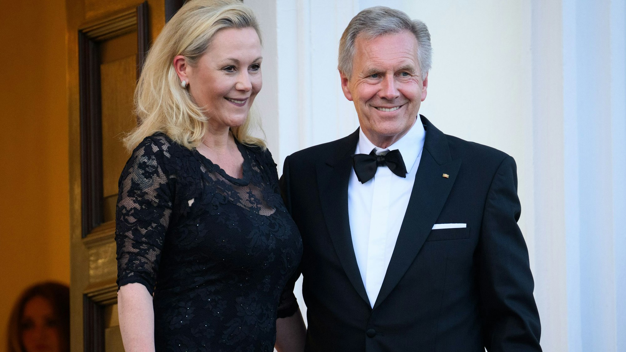 Bettina und Christian Wulff. Das Foto entstand bei einem Staatsbankett zu Ehren des französischen Präsidenten Macron, und seiner Frau im Schloss Bellevue.