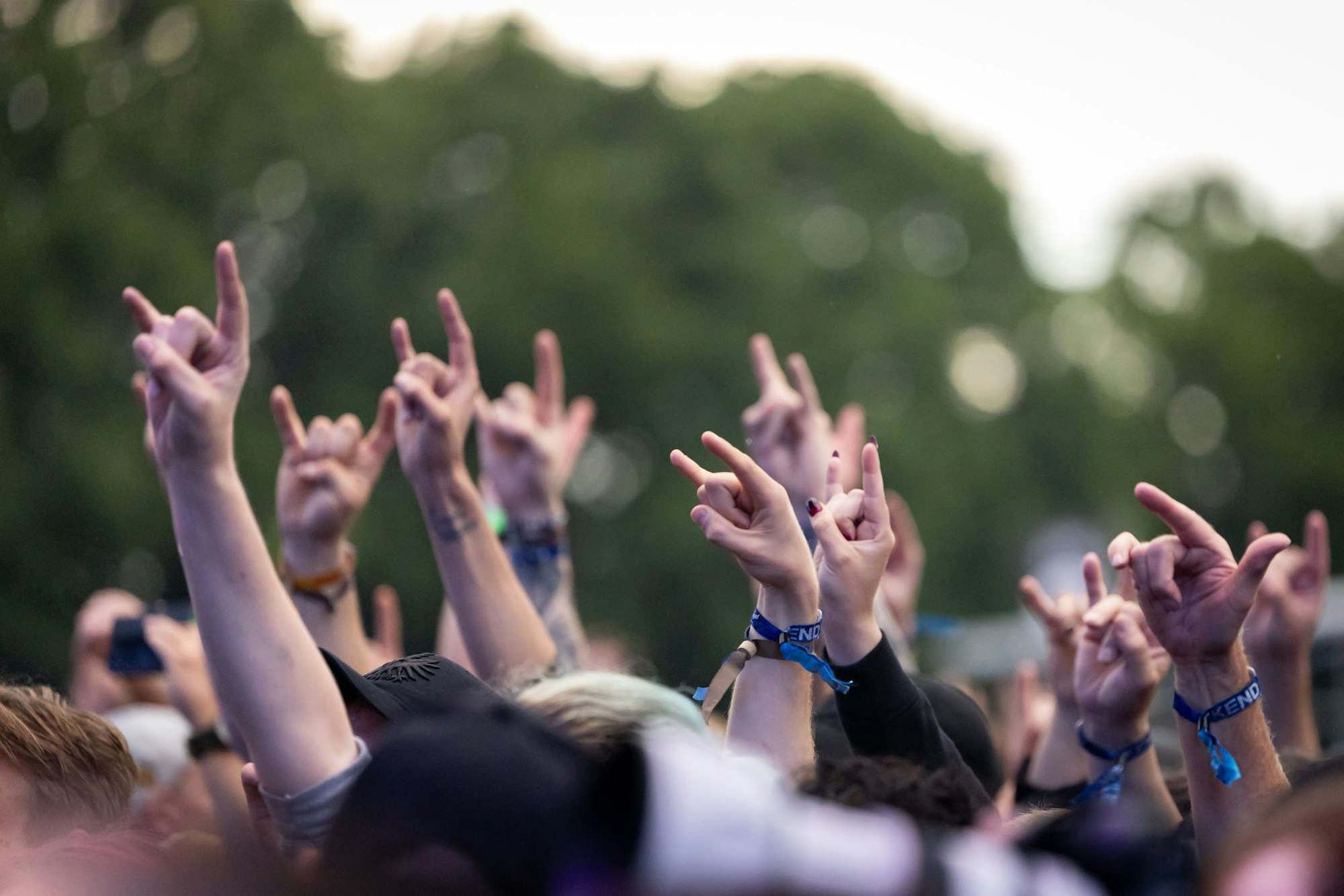 Die Rettungskräfte haben in diesem Jahr deutlich mehr Einsätze - eben weil deutlich mehr Menschen auf dem Festival sind.