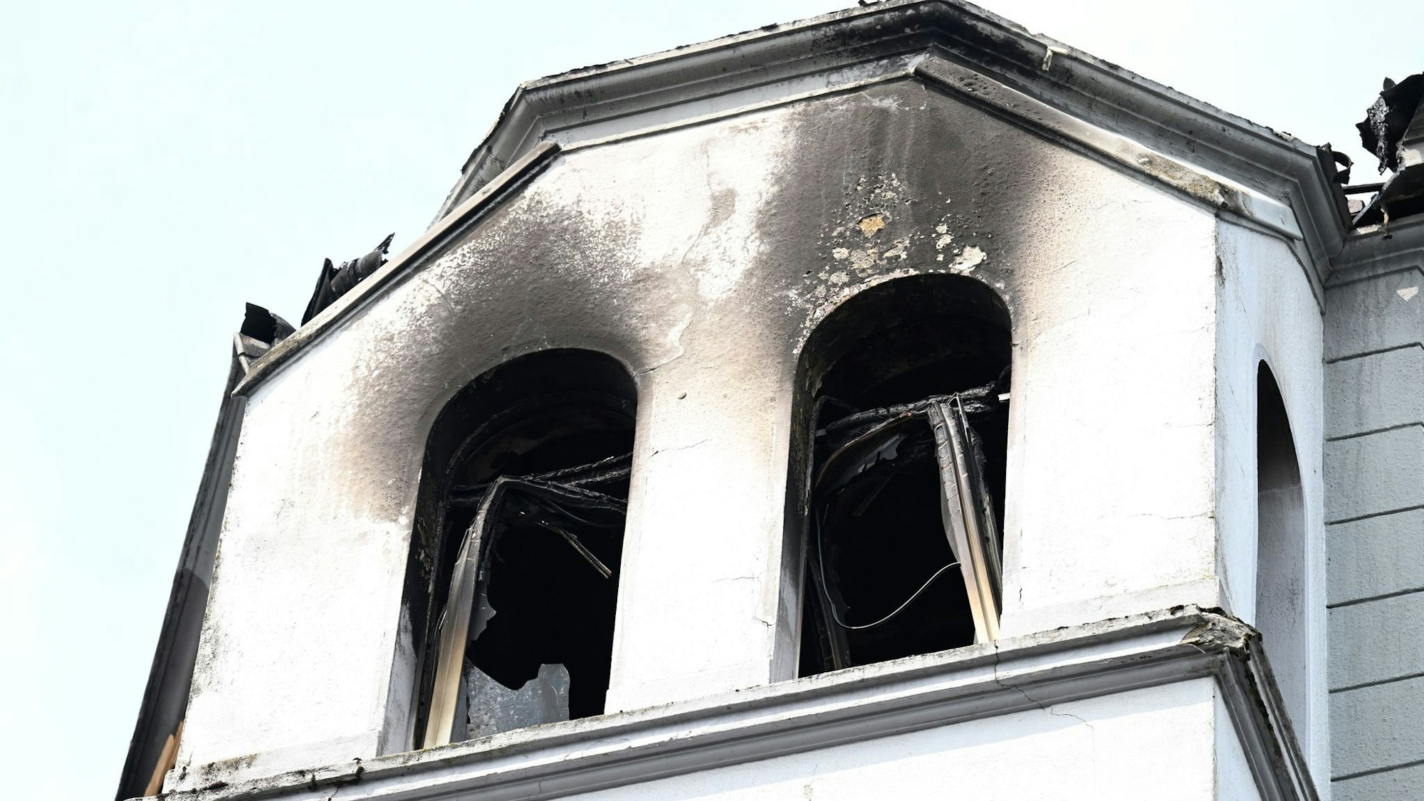 Wer hat die Brände in Wermelskirchen gelegt und warum? Die Ermittlungen der Polizei dauern an.