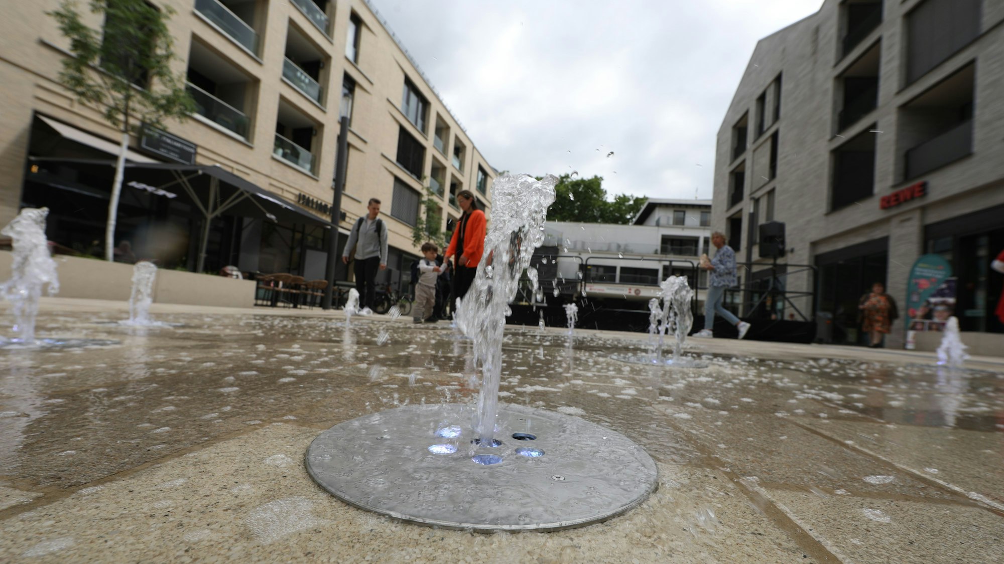 Eröffnung der Neue Mitte Porz am 6. Juni 2025.