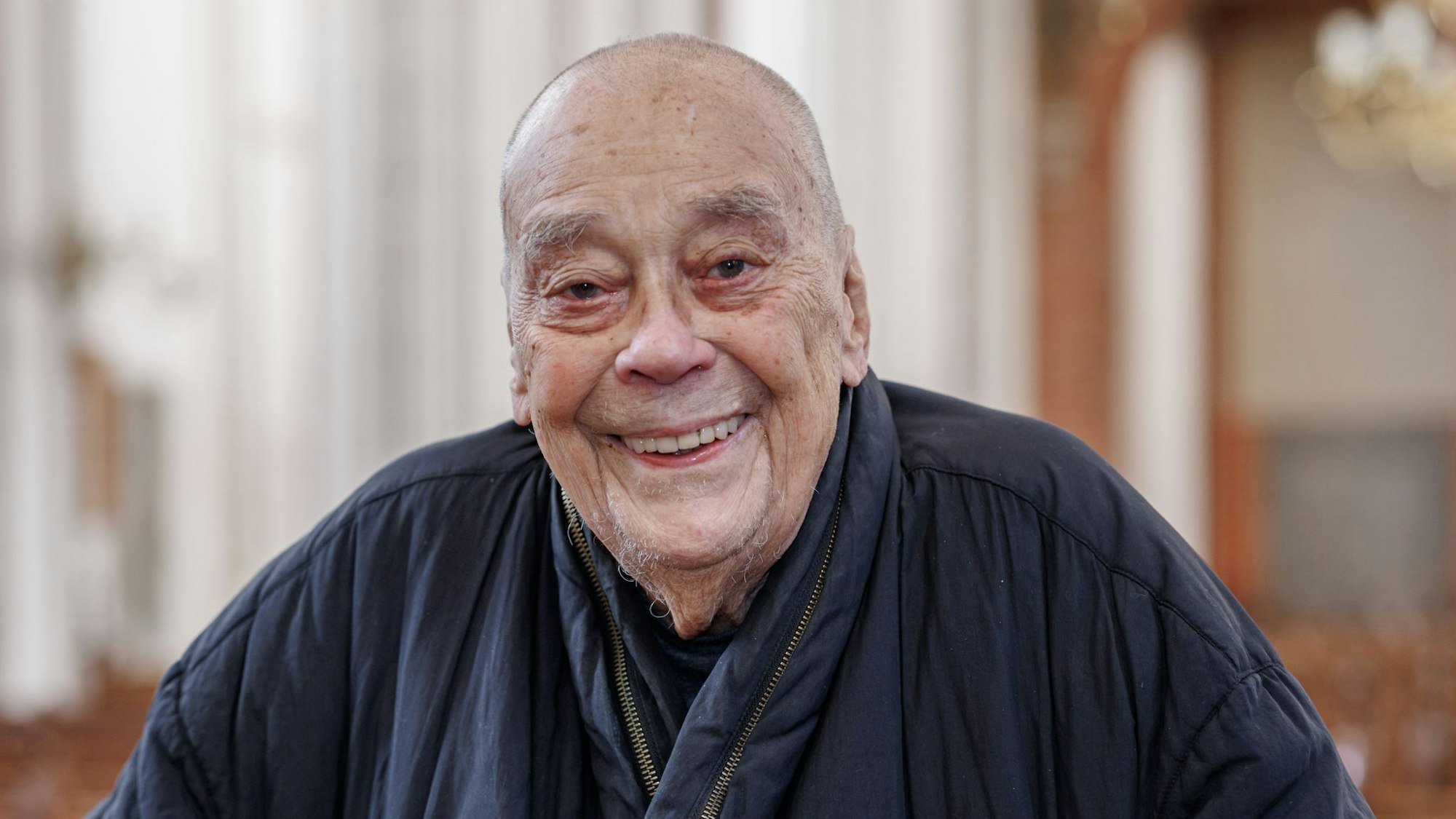 Der Künstler Günther Uecker im Schweriner Dom. (Archivbild)