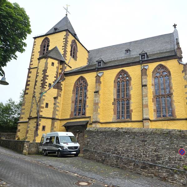 Das Bild zeigt die Schlosskirche Schleiden.