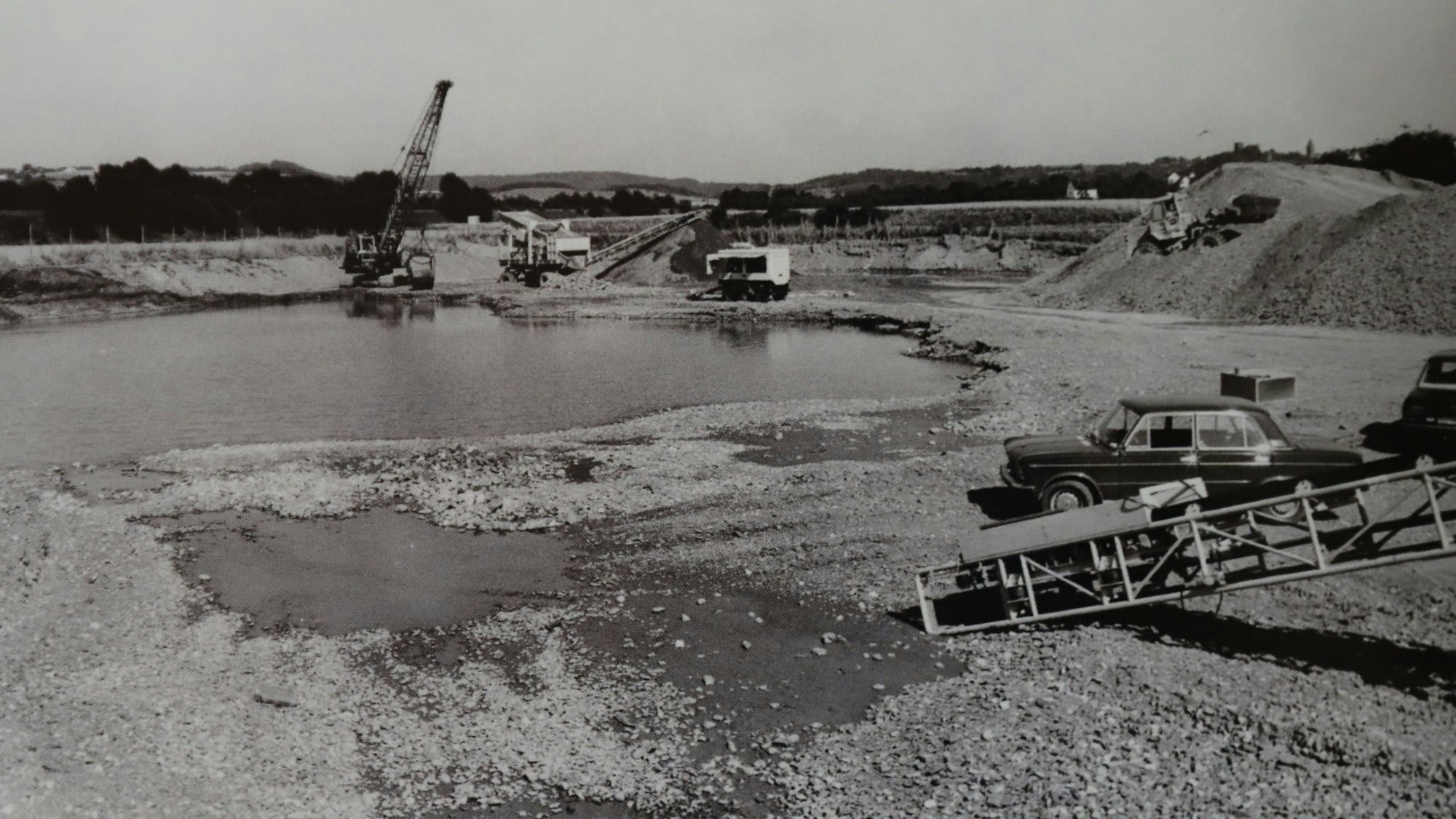 Der Dondorfer See entstand nach dem Kiesabbau für die Autobahn 560.