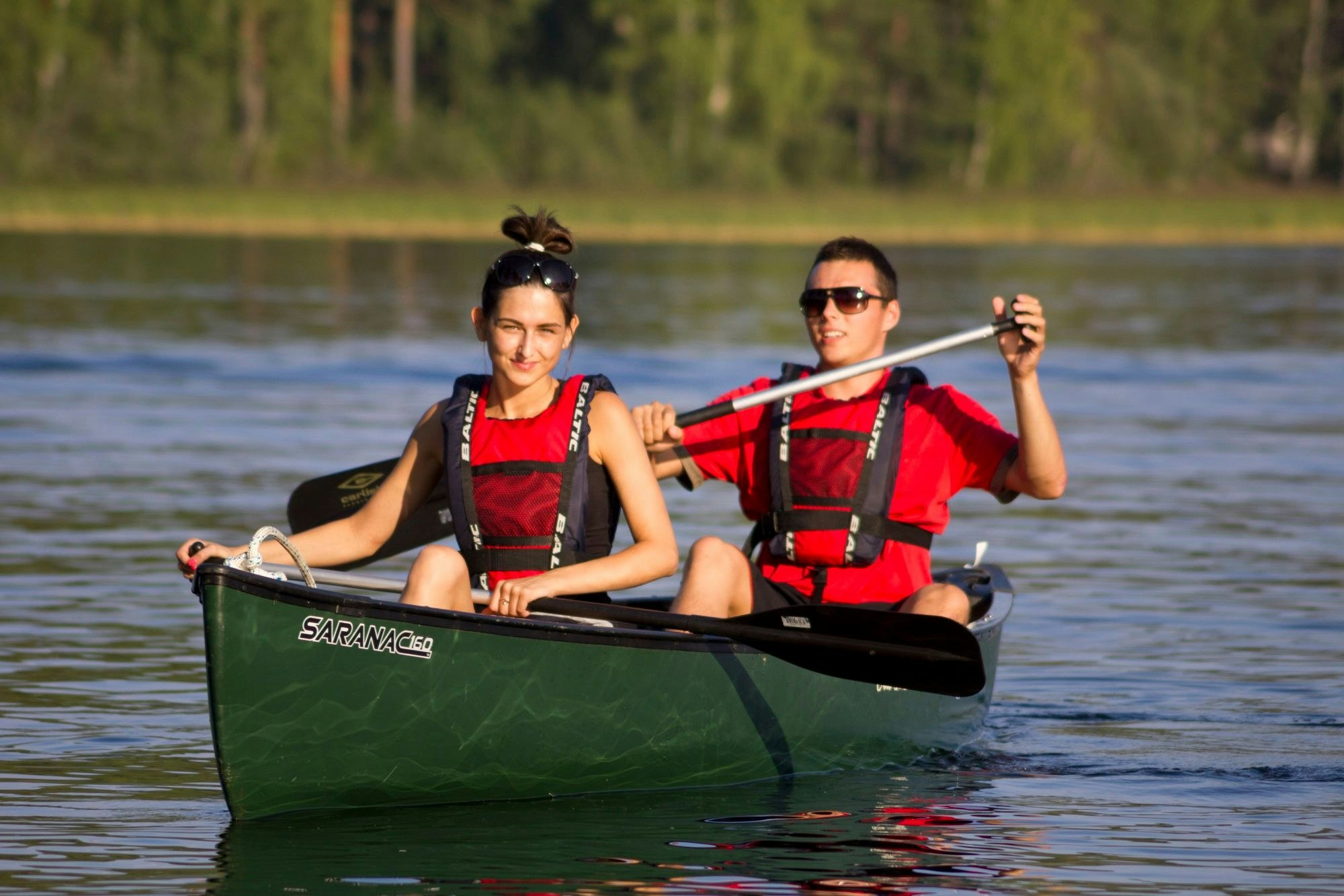 Wandern, paddeln oder in der See-Sauna entspannen – die Umgebung rund um Oravi bietet die Möglichkeit für zahlreiche Aktivitäten und Ausflüge.
