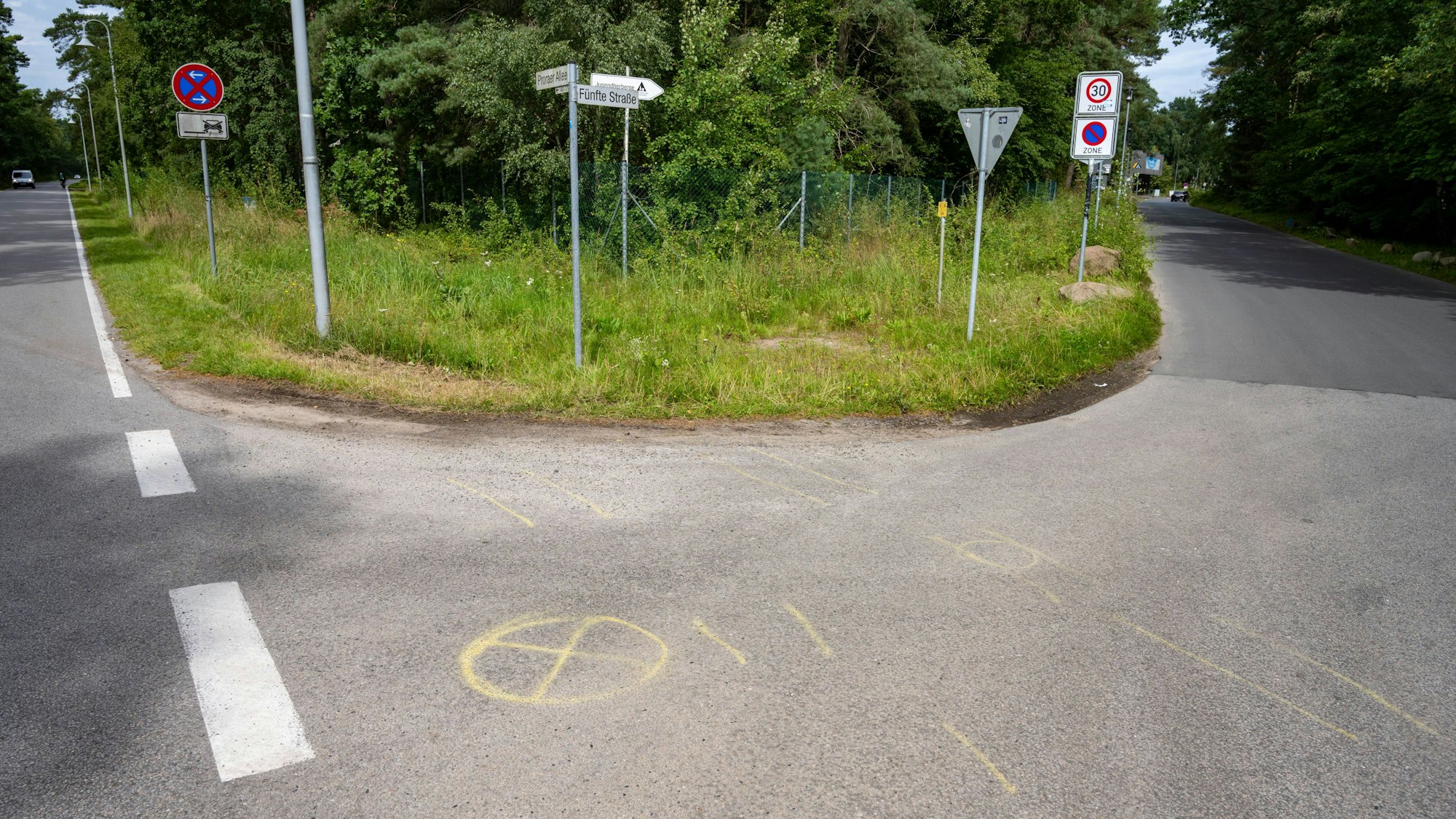 Blick auf den Unfallort in Prora einem Ortsteil des Ostseebad Binz auf der Insel Rügen.