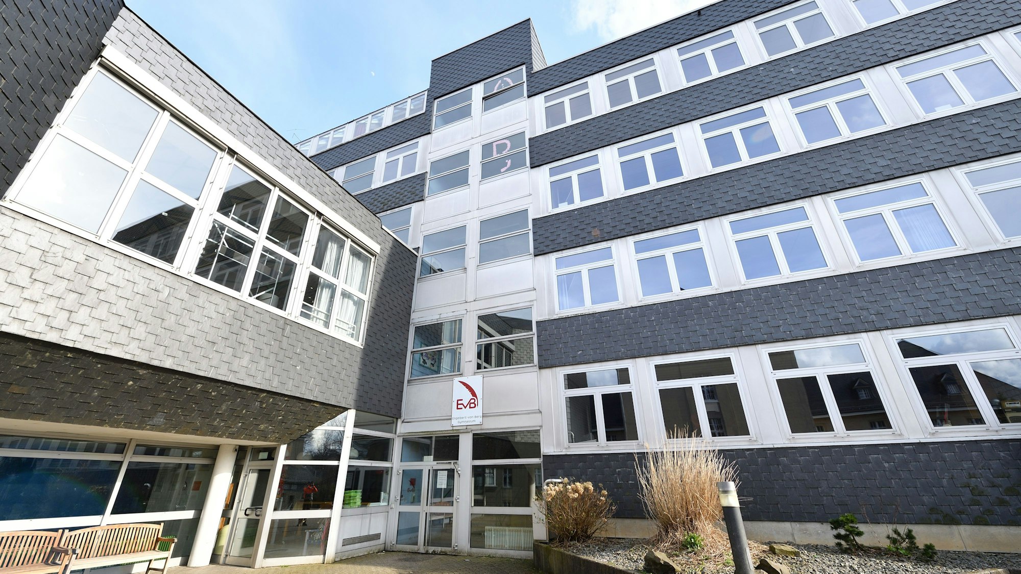Das Foto zeigt  das Engelbert-von-Berg-Gymnasium Wipperfürth.