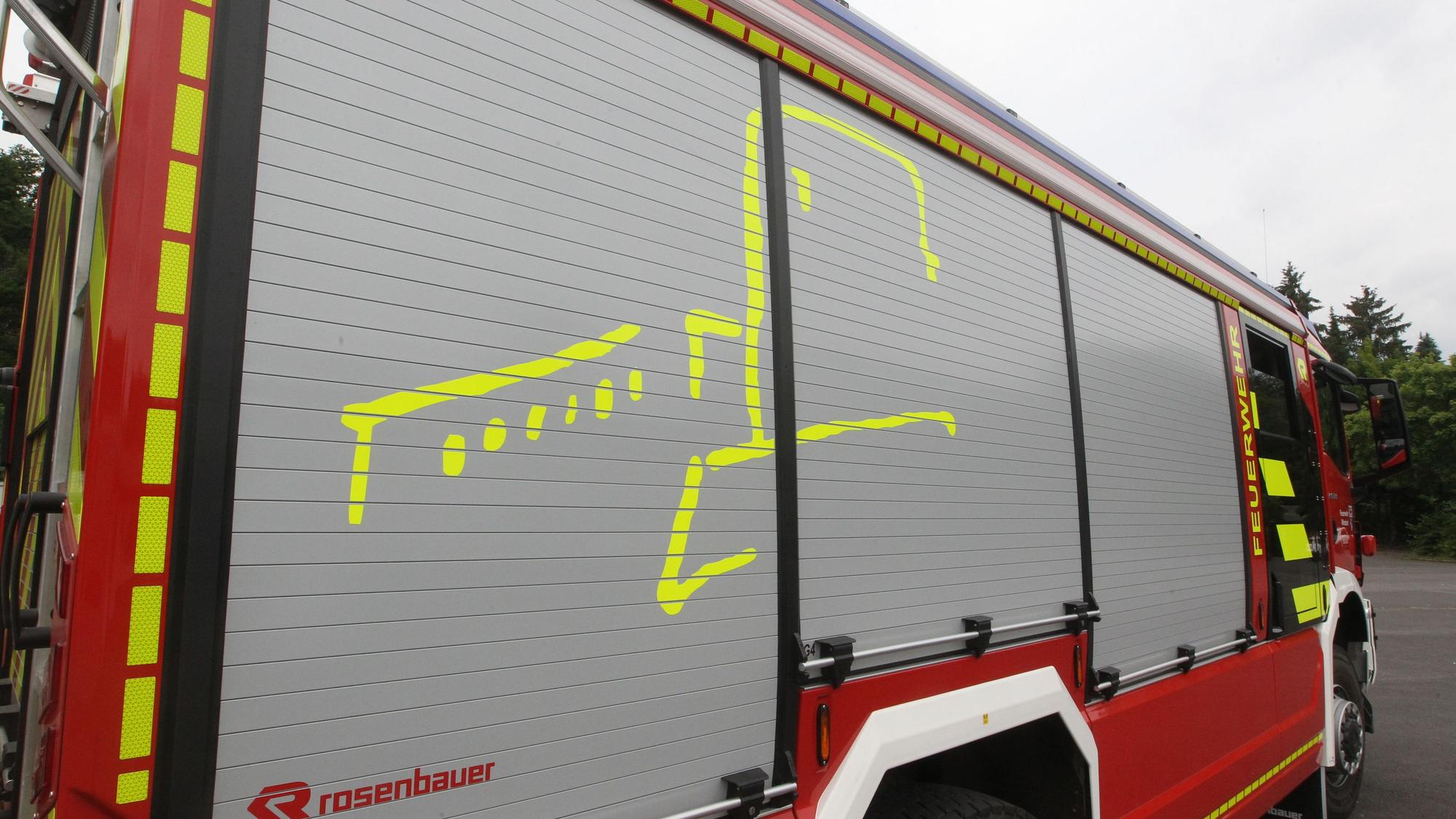Die Silhouette der Burg Windeck ist auf allen Fahrzeugen angebracht worden.