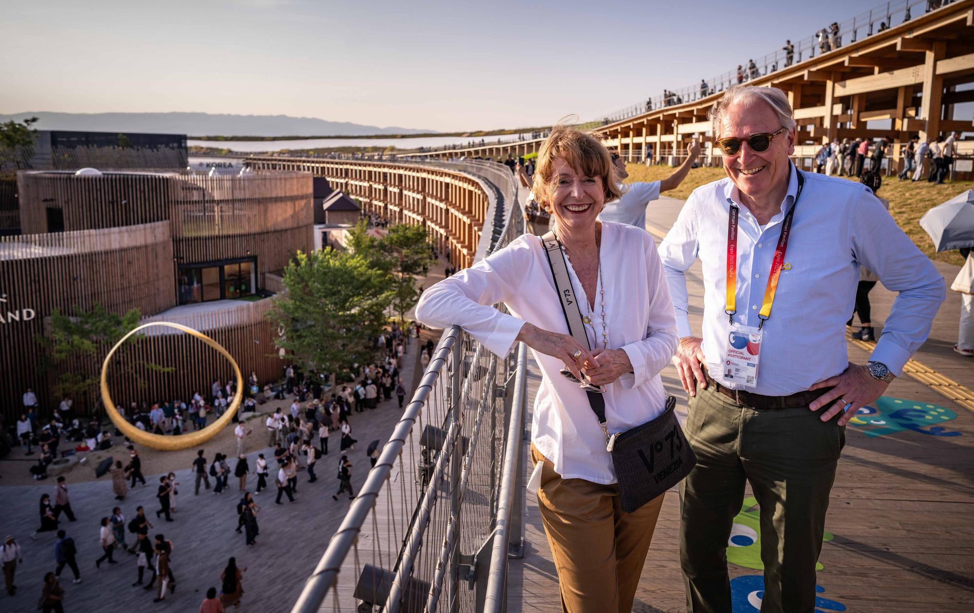 Expo 2025 Osaka - OB Henriette Reker und Koelnmesse CEO Gerald Böse auf dem Ring.