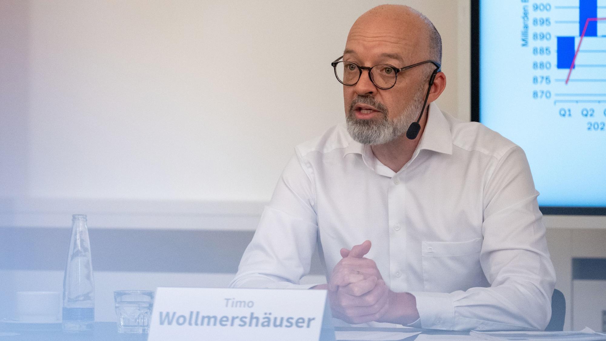 Ifo-Konjunkturchef Timo Wollmershäuser nimmt an einer Pressekonferenz zur Veröffentlichung der Konjunktur-Prognose teil.