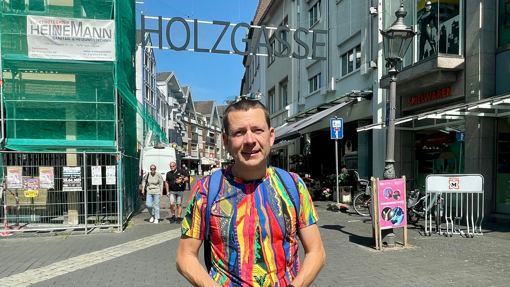 Meteorologe Karsten Brandt war mit dem Hitzemesser unterwegs in Siegburg – die Holzgasse brach alle Rekorde.