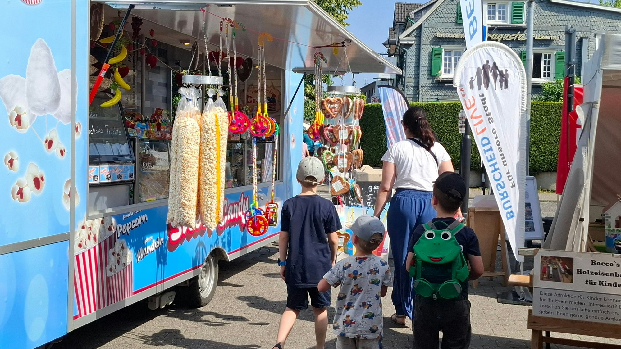 Süßigkeitenwagen auf einer Kirmes