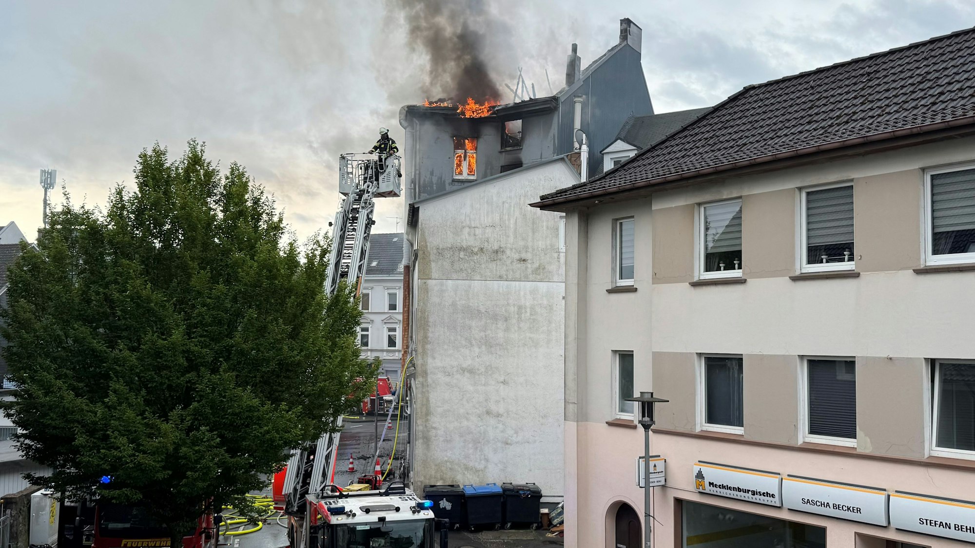 Im Juni musste die Feuerwehr Wermelskirchen kurz hintereinander gleich drei Brände in Mehrfamilienhäusern löschen.