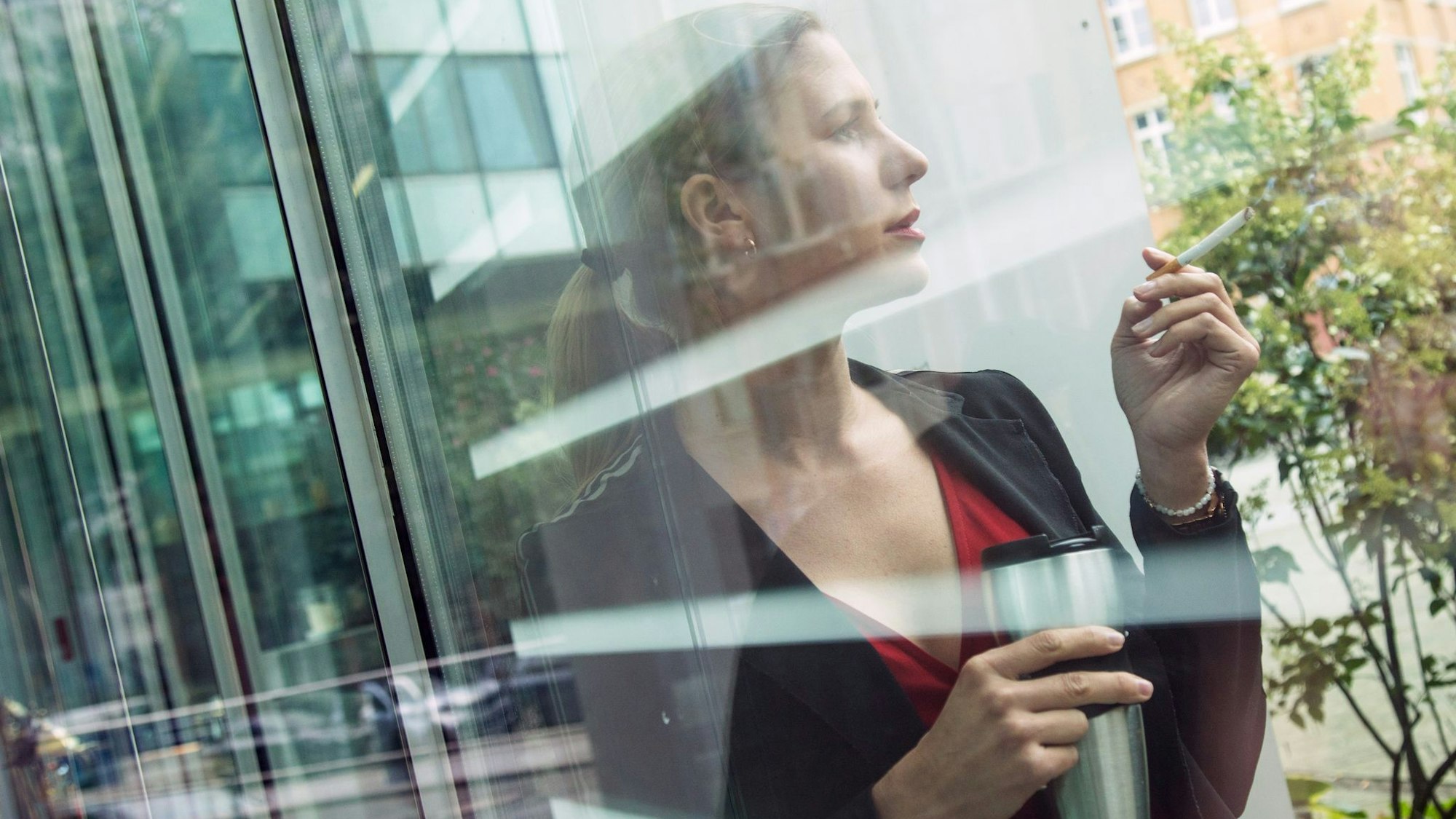 Raus zum Rauchen? Das gilt als Unterbrechung der Arbeitszeit.