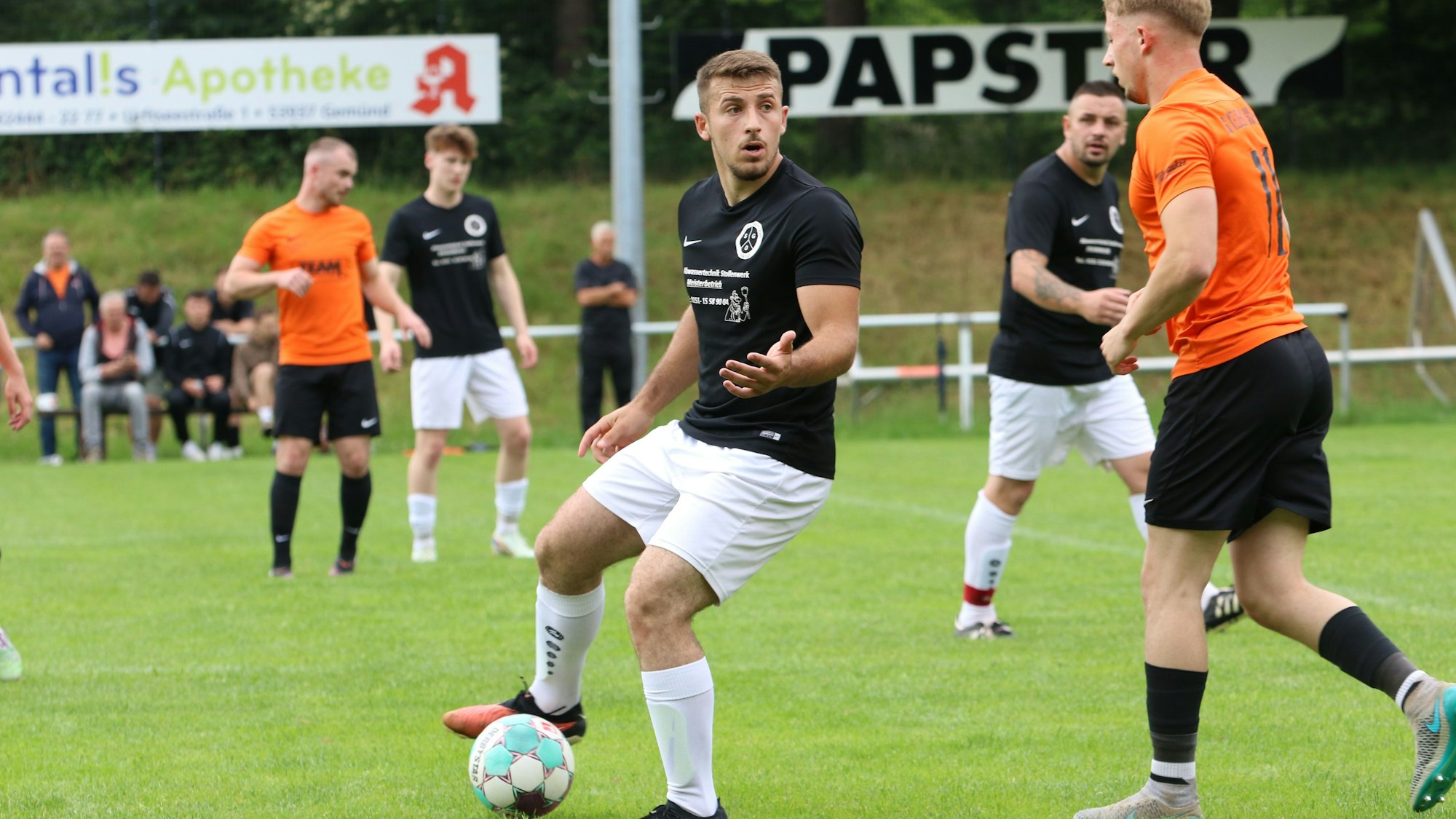 Das Bild zeigt eine Situation im letzten Saisonspiel der SG Oleftal.