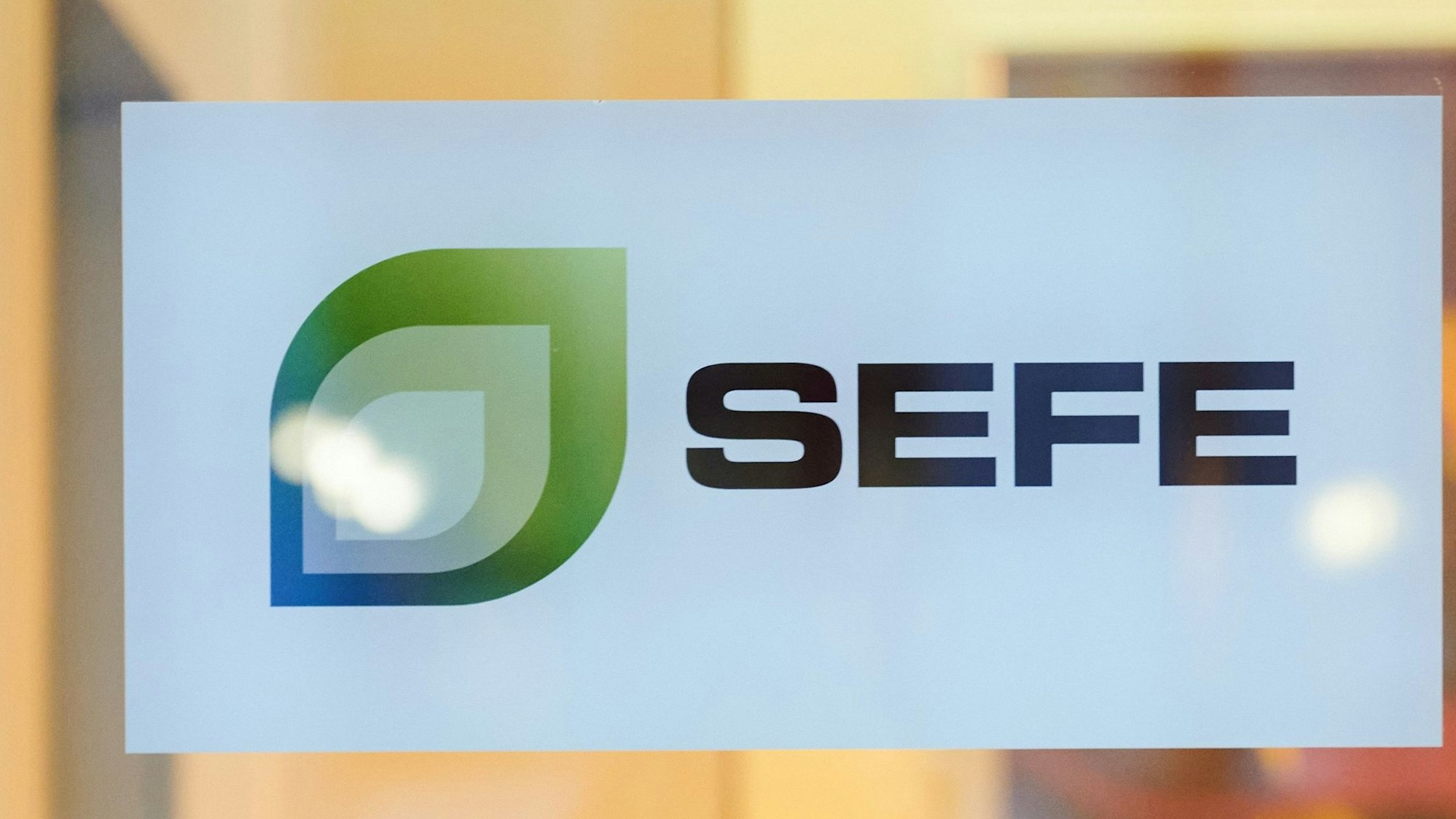 „Sefe“ steht am Eingang des Gasunternehmens Securing Energy for Europe (Sefe) in Berlin.