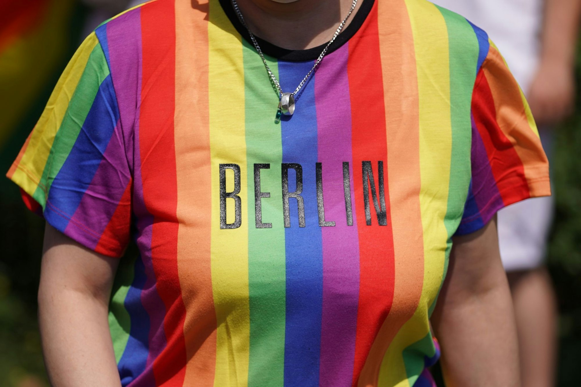Darf das Regenbogennetzwerk des Bundestags am Christopher Street Day in Berlin teilnehmen? Darüber wird in scharfen Worten gestritten. (Archivbild)