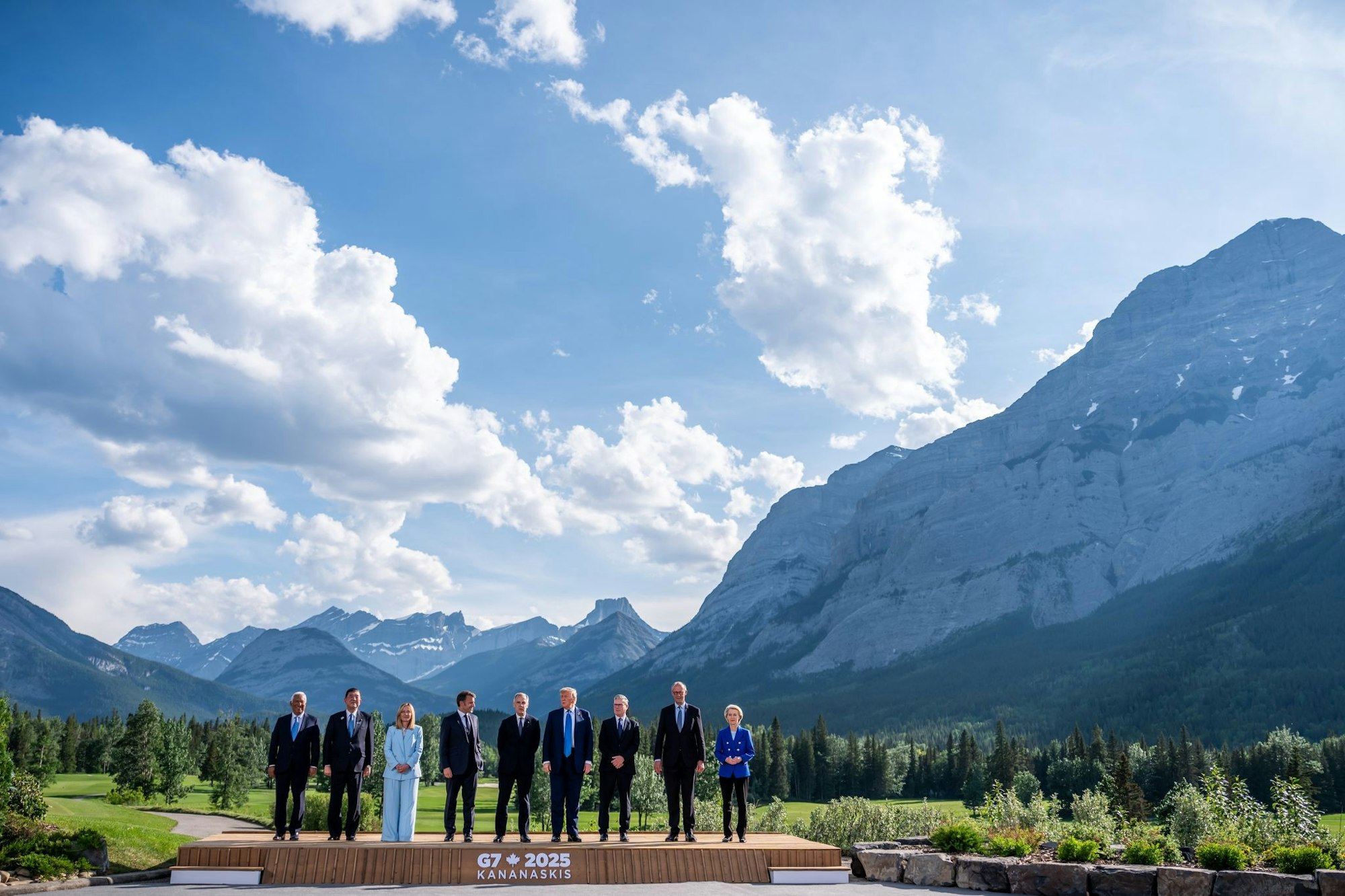 Am Rande des G7-Gipfels gab es zahlreiche Gespräche im kleinen Kreis, auch zwischen EU-Kommissionspräsidentin Ursula von der Leyen und US-Präsident Donald Trump.