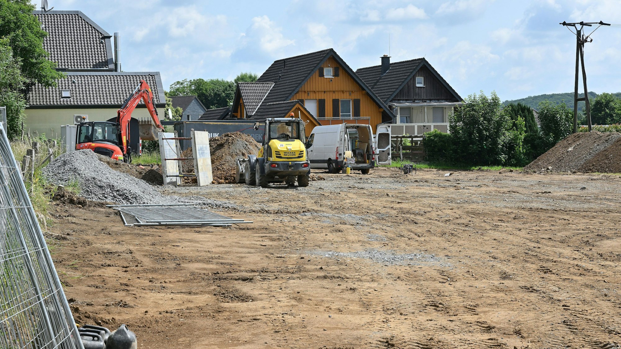 Das Foto zeigt die Bauarbeiten in Kürten-Spitze