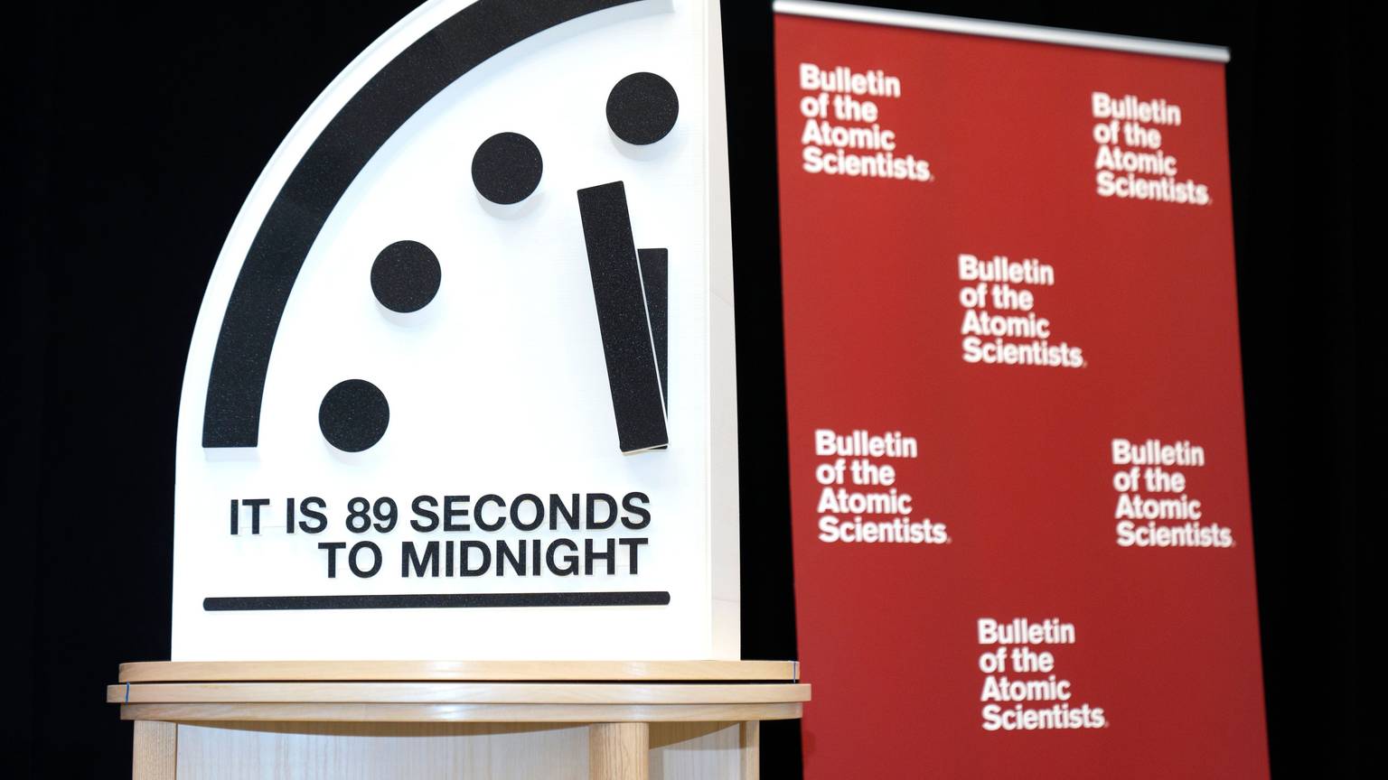 Washington: Die Weltuntergangsuhr des Bulletin of the Atomic Scientists, eingestellt auf 89 Sekunden vor Mitternacht