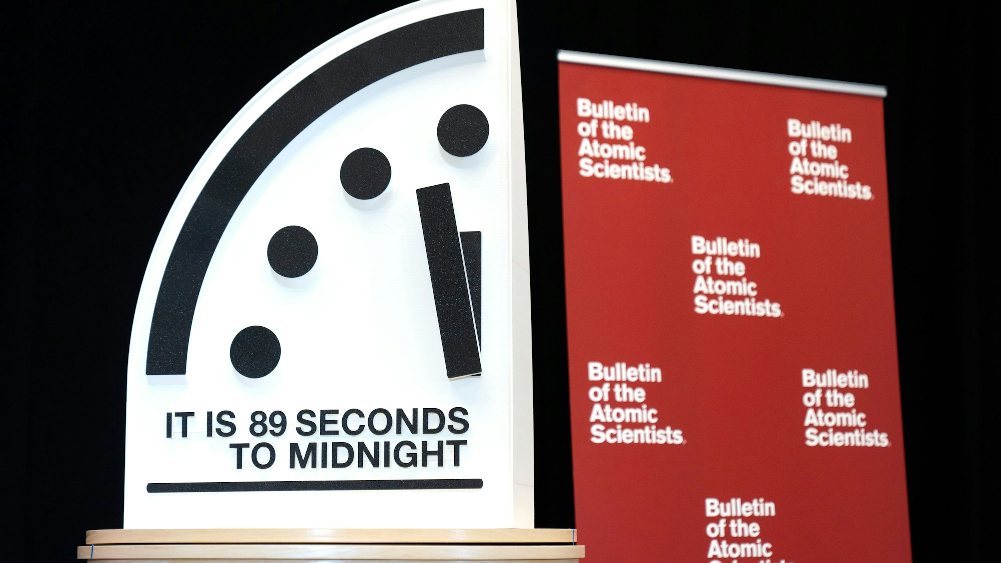 Washington: Die Weltuntergangsuhr des Bulletin of the Atomic Scientists, eingestellt auf 89 Sekunden vor Mitternacht