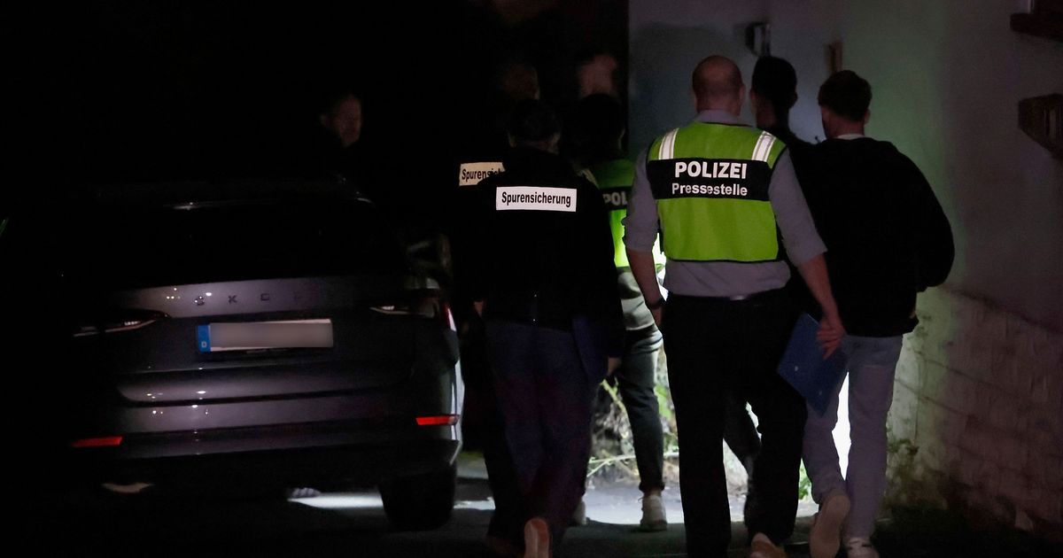 Trial in Bonn: Son allegedly stabbed parents to death in a delusional ...