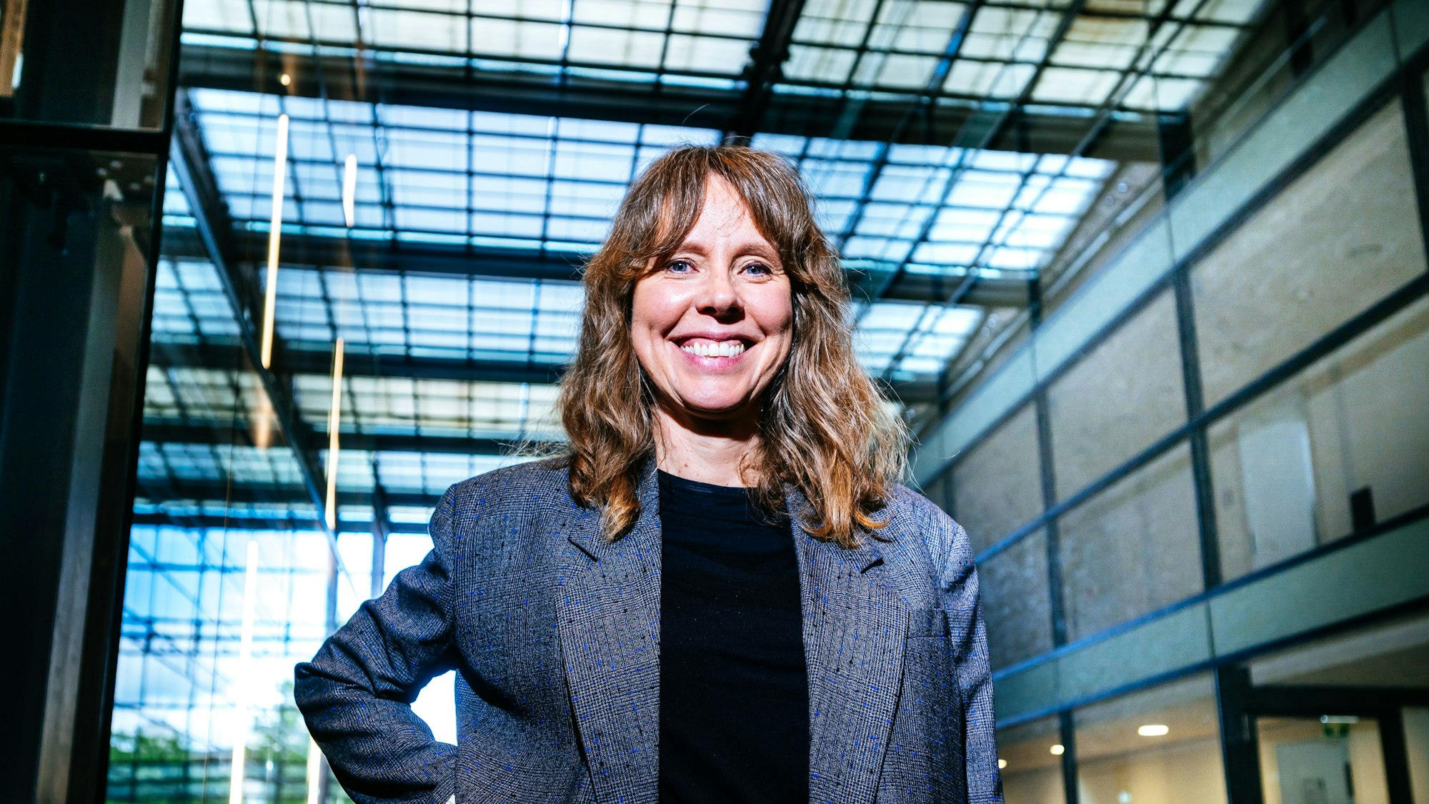 Barbara Foerster steht im Kölner Rautenstrauch-Joest-Museum.