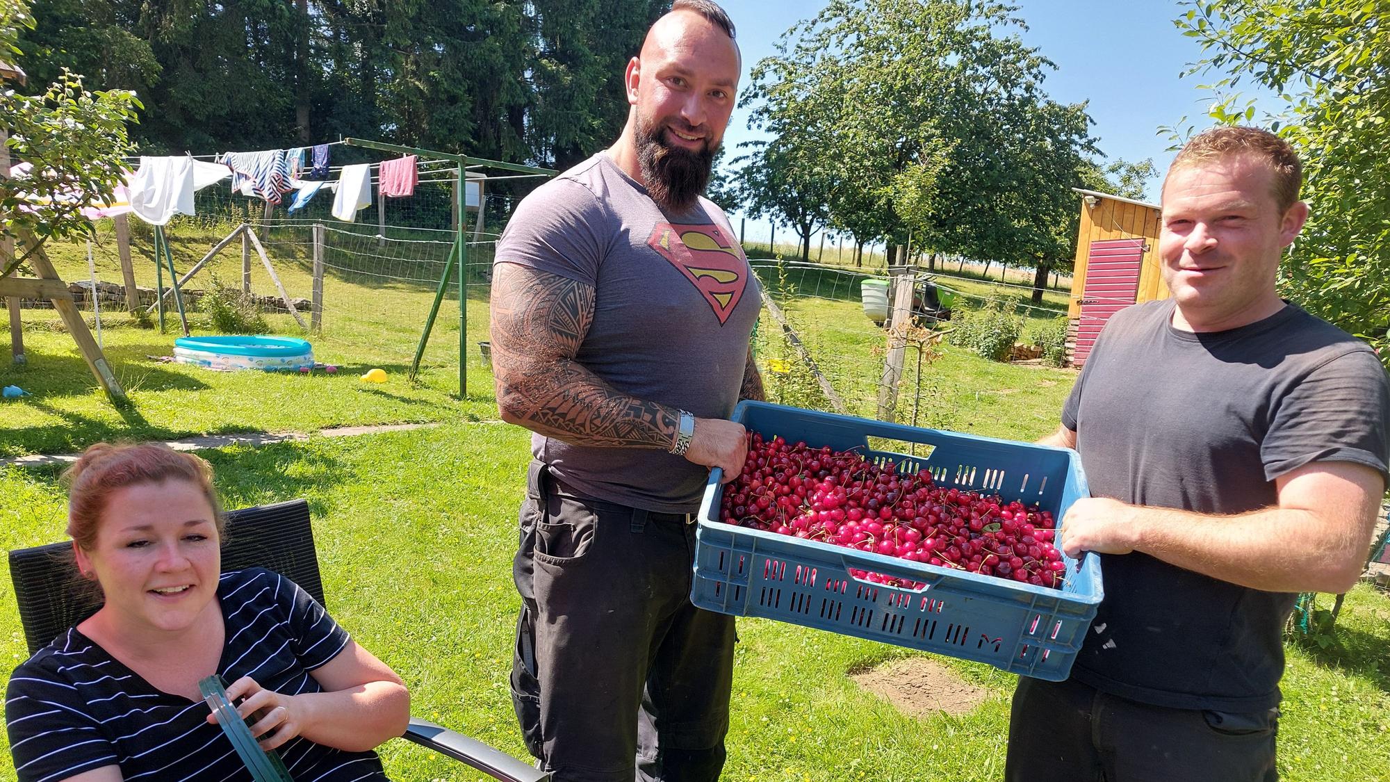 Die Kirschliesl Annekatrin Schreiber, Helfer Fritz und Ehemann Tim.