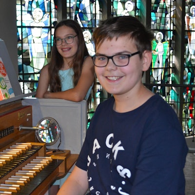 Paul Stasch und seine Schwester Greta sind musikalische Spendensammler.