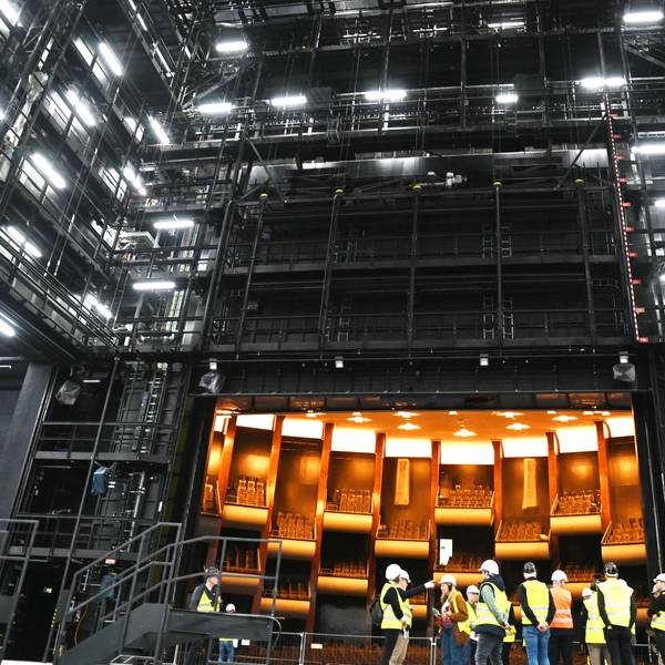 April 2025: Ein Blick auf die Bühnetechnik im Opernhaus.