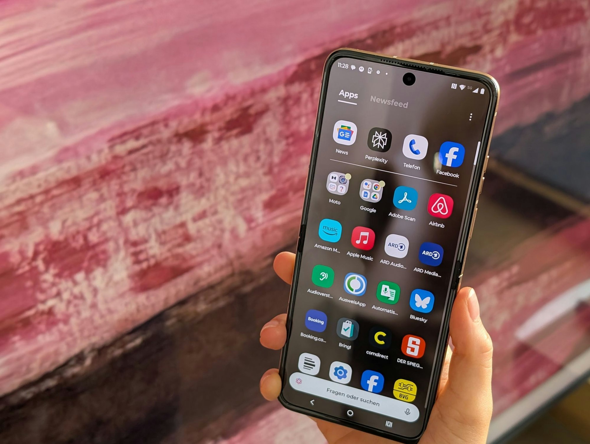 Aufgeklappt bietet das Motorola Razr 60 Ultra ein sieben Zoll großes Display mit Top-Werten.