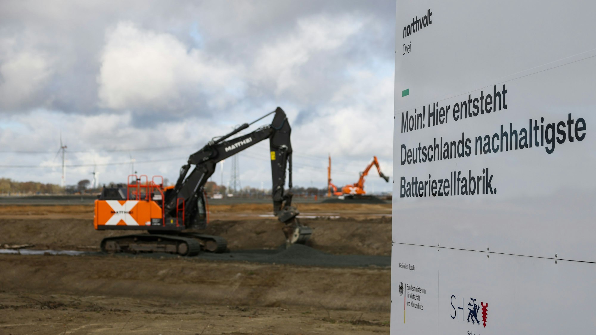 Die Northvolt-Baustelle bei Heide: Rund 350 Millionen Euro stecken hier schon in der Erde. Wie geht es nun weiter?