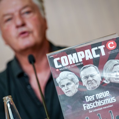Das Bild zeigt Jürgen Elsässer, «Compact»-Chefredakteur. Foto: Kay Nietfeld/dpa