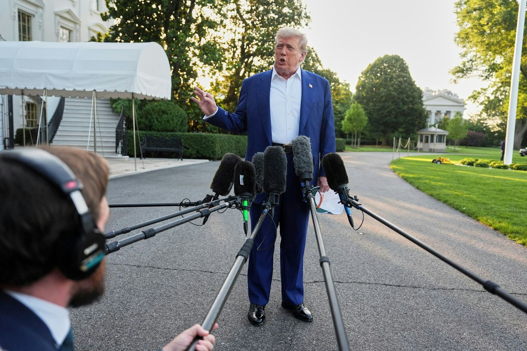 US-Präsident Donald Trump will nach eigenen Worten keine Machtwechsel im Iran erreichen.
