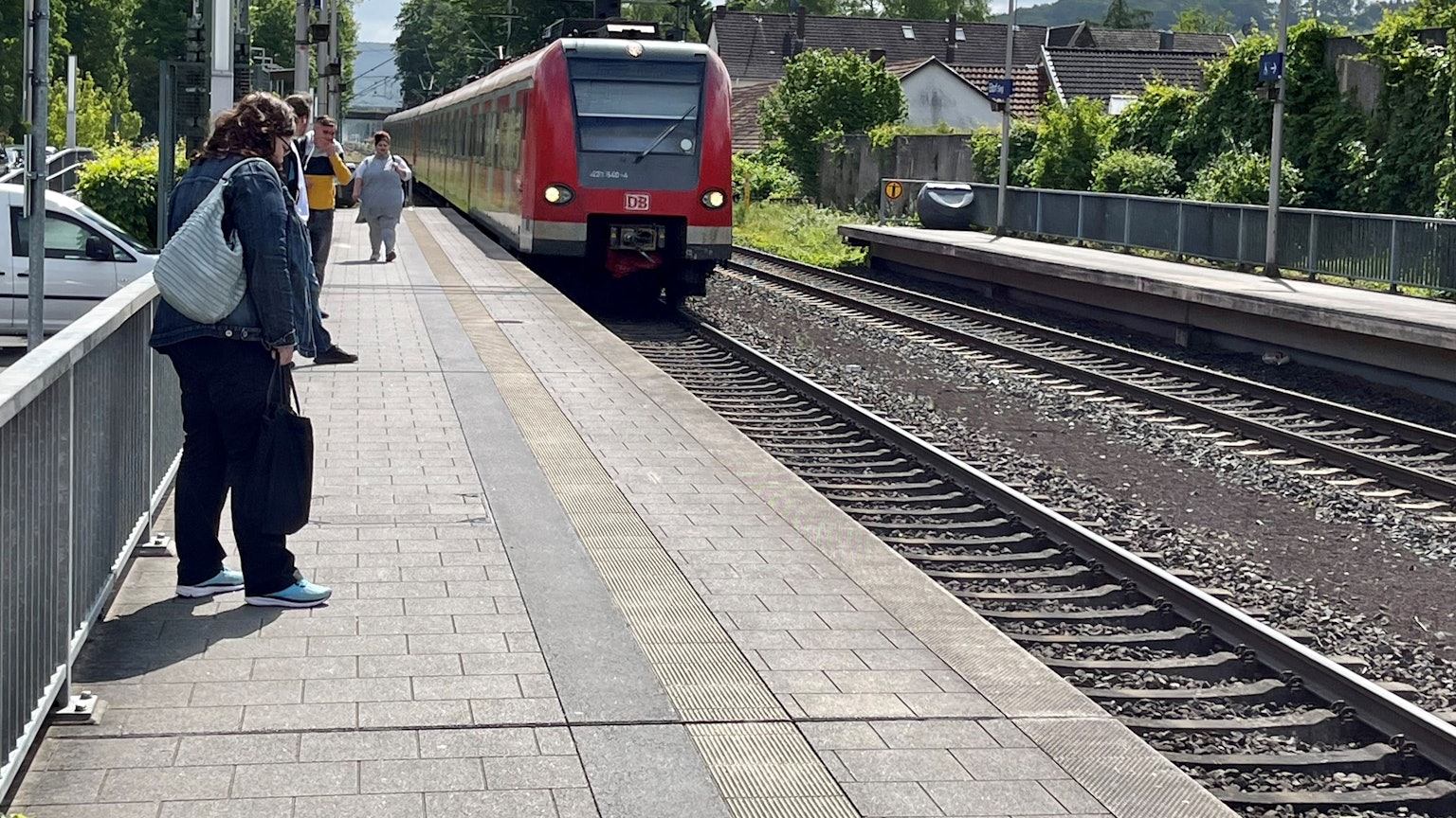 Ab Dezember 2026 wird die Siegtalstrecke zwischen Hennef und Siegen für sieben Monate komplett gesperrt. (Symbolbild)